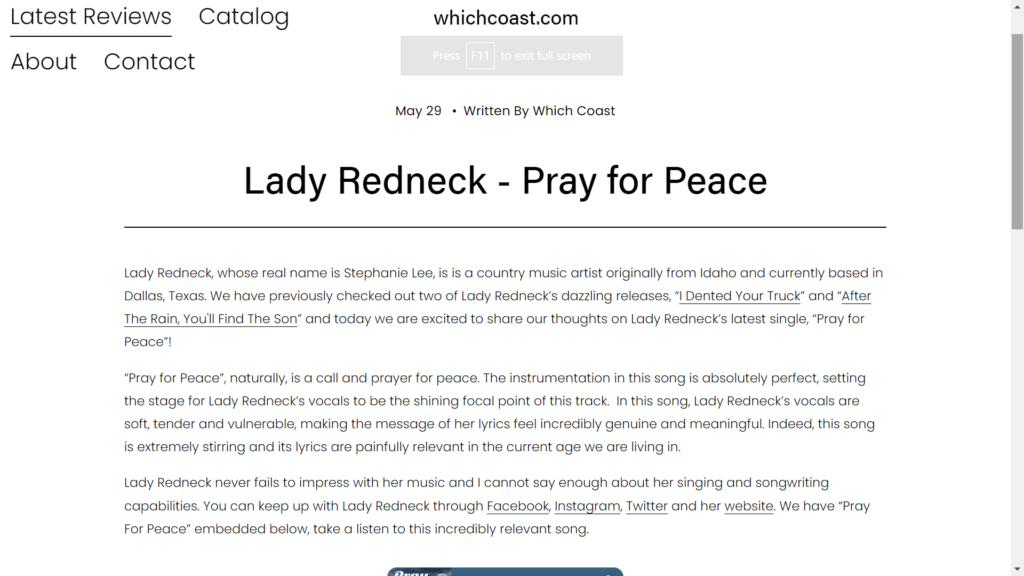 Pantai Yang Mengulas “Berdoa Untuk Perdamaian” Lady Redneck